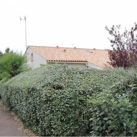 Petite Maison Dans Avec Piscine Proche Et Centre A Pied Holiday home Pornic
